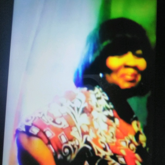 Meet your Posher, Gloria - Picture 1 of 1